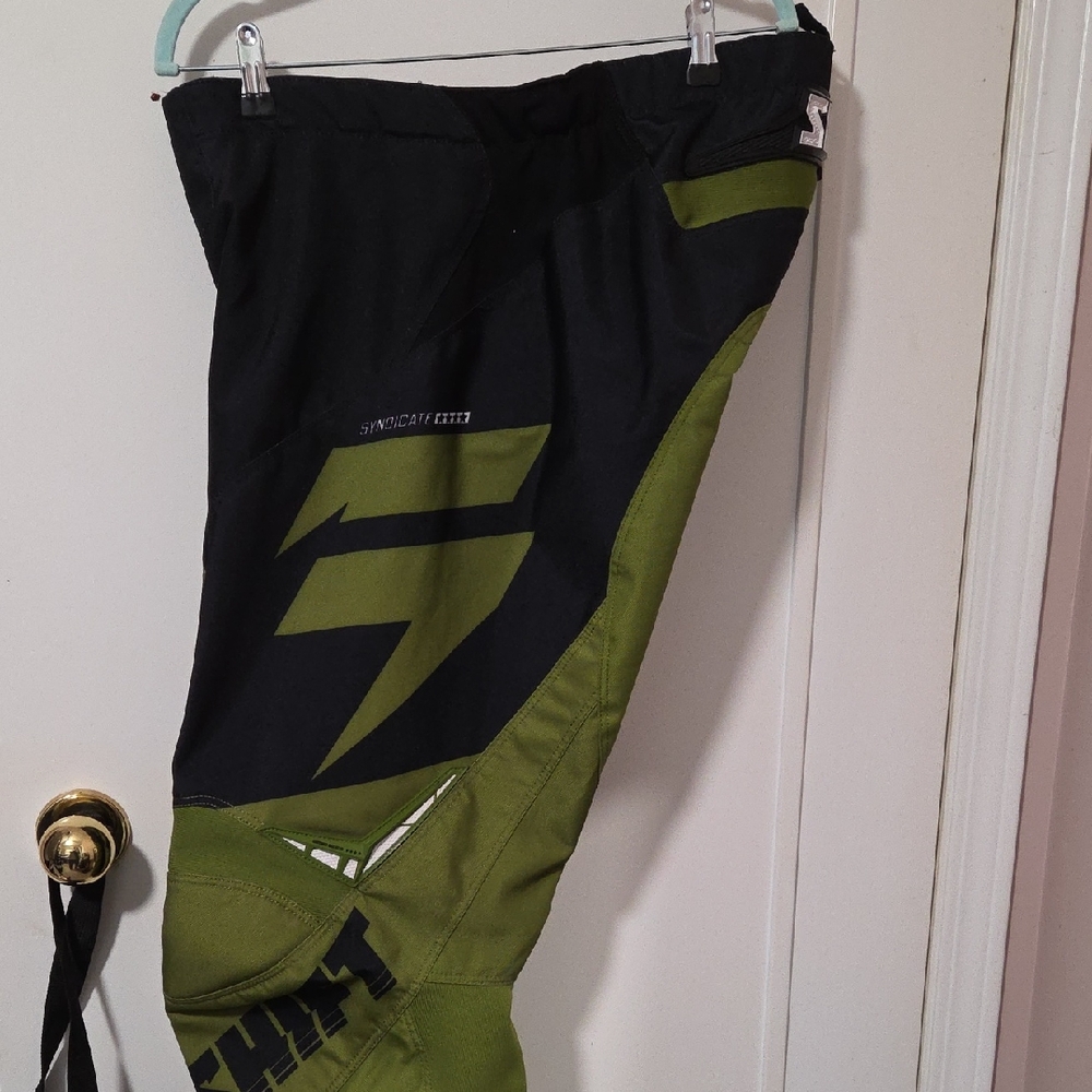 Men's Black and Green Pants